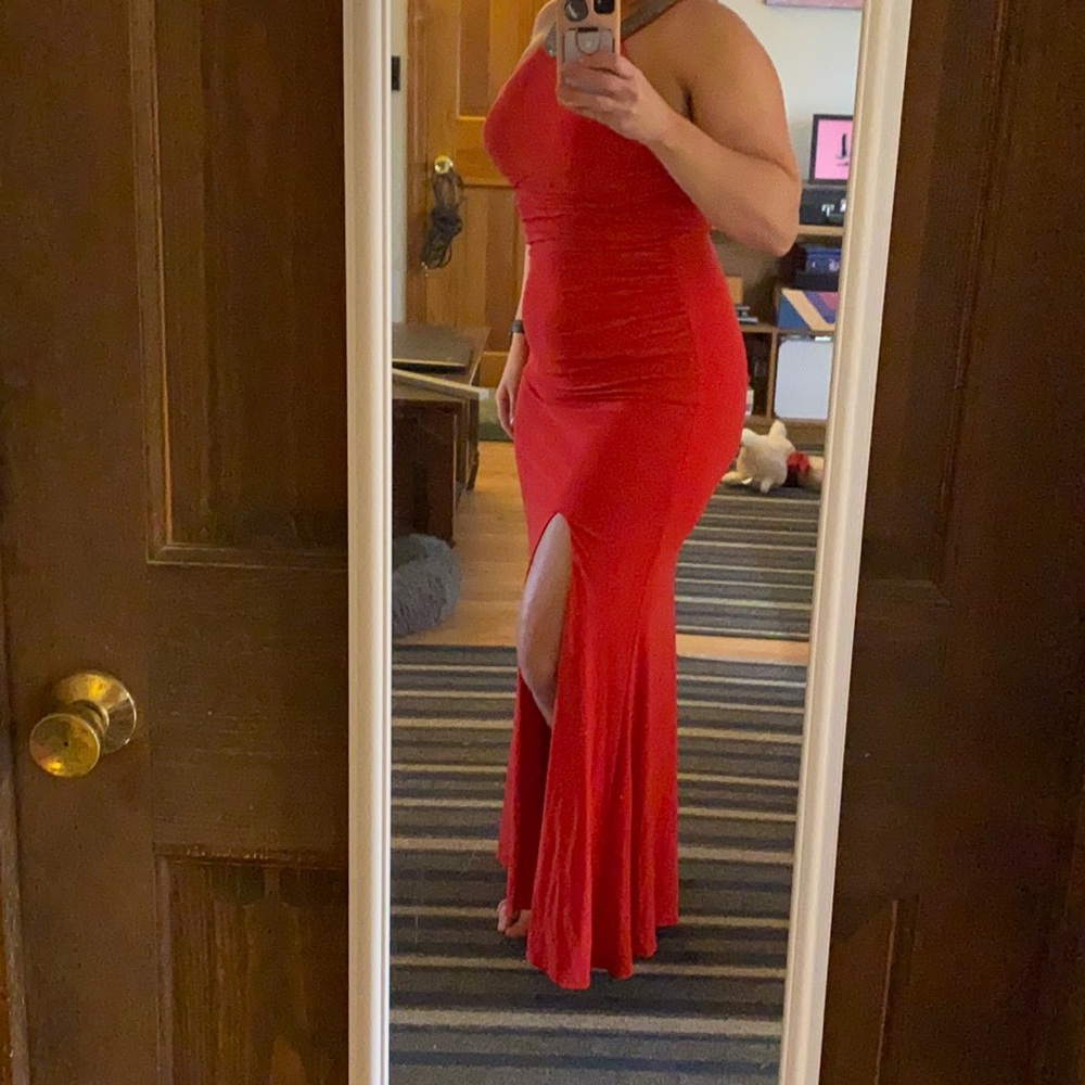 NWT size 9 red floor length formal dress